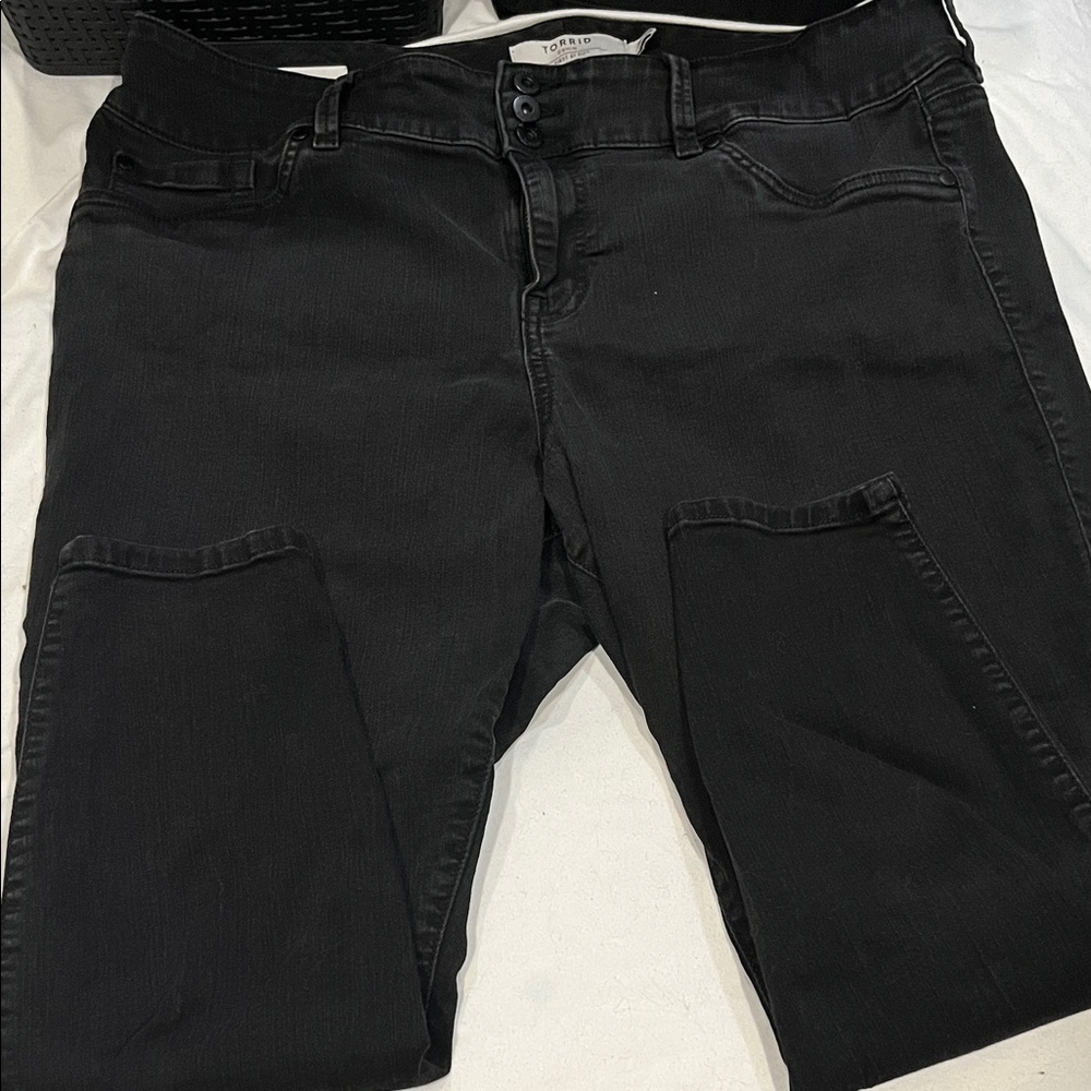 Torrid black skinny jeggings